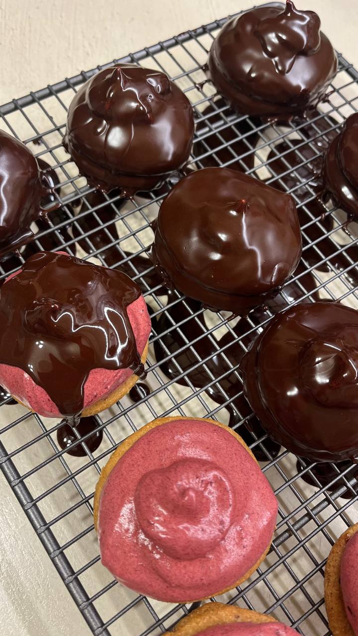 Пирожные Бонжур (с ягодной зефиркой)